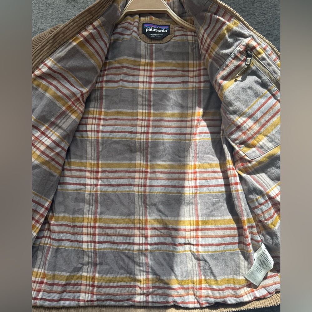 Patagonia Women’s Fjord Corduroy Jacket - Picture 5 of 6